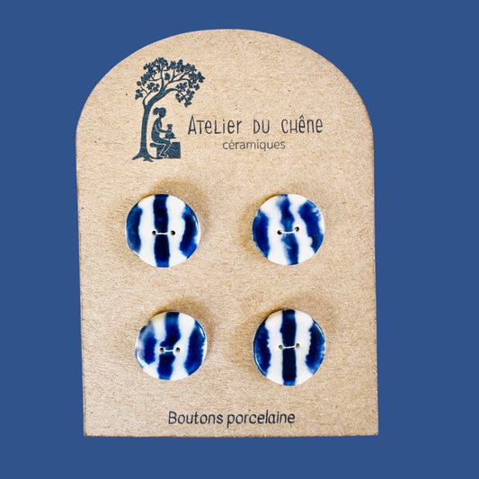 Boutons en porcelaine hachurés