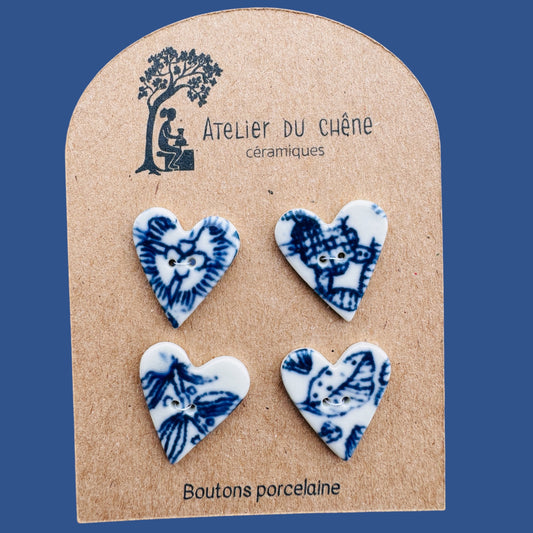 Boutons en porcelaine cœurs bleues