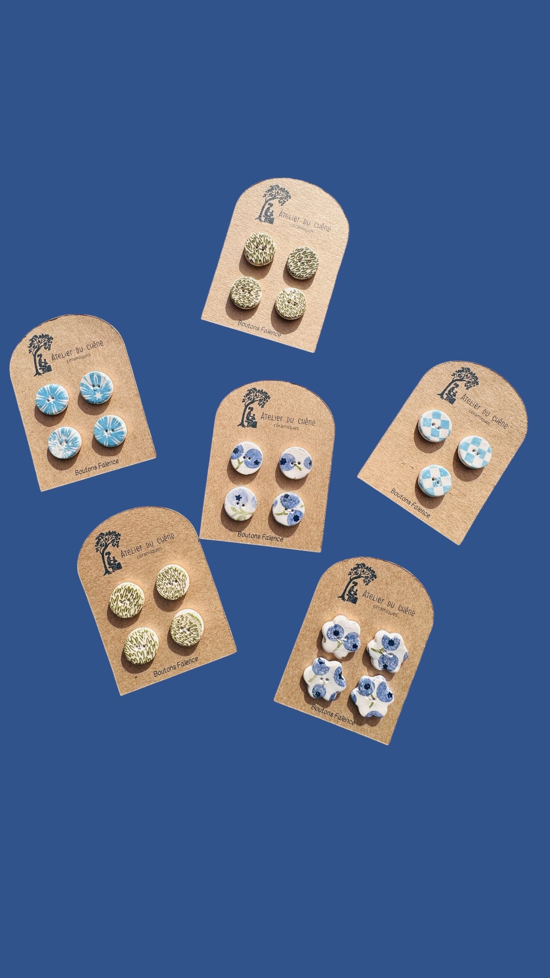 Boutons en porcelaine fleurs bleues 2
