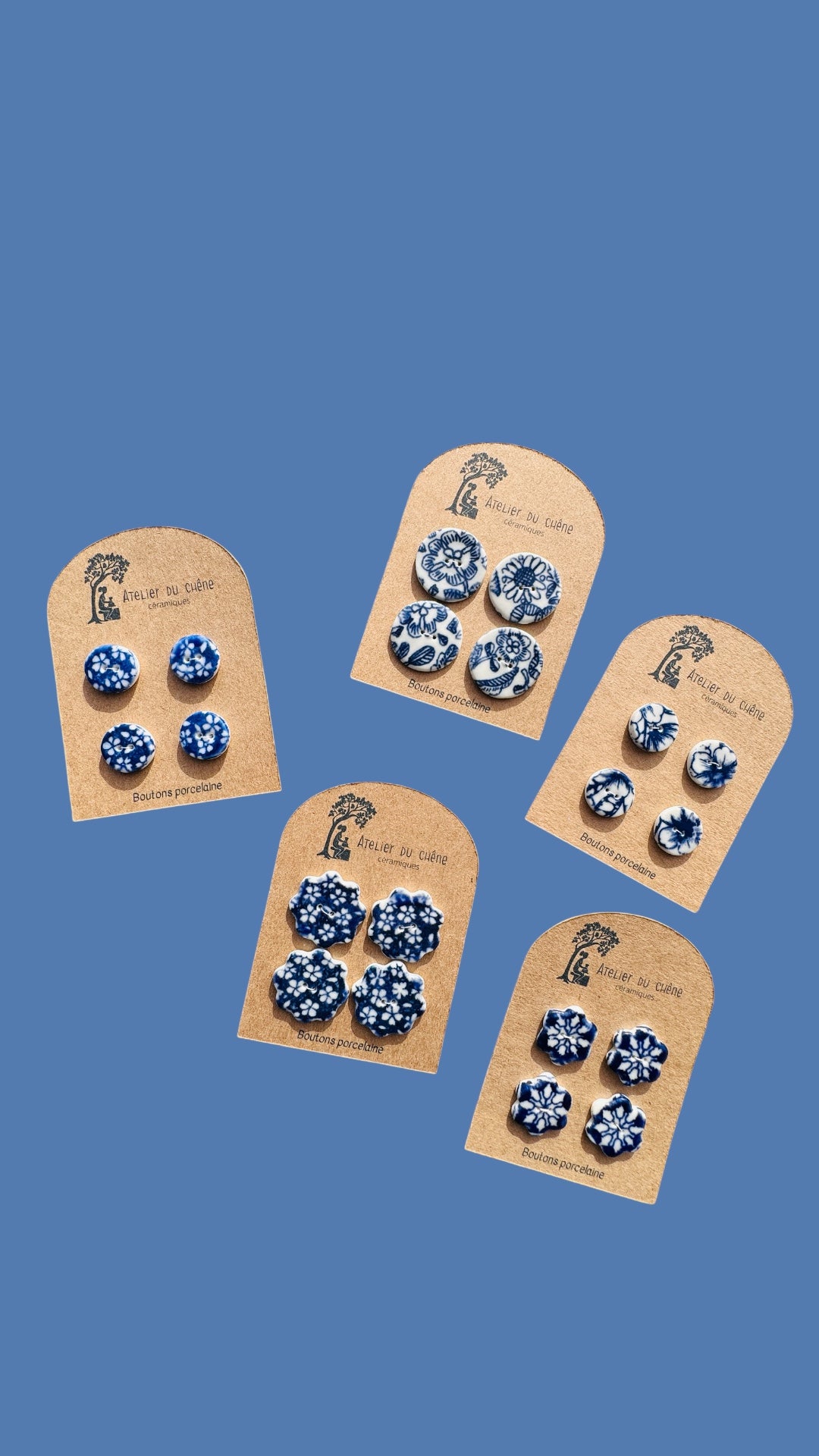 Boutons en porcelaine fleurs bleues