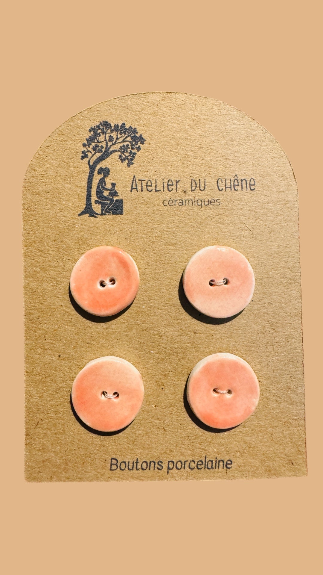 Boutons en porcelaine rose saumon