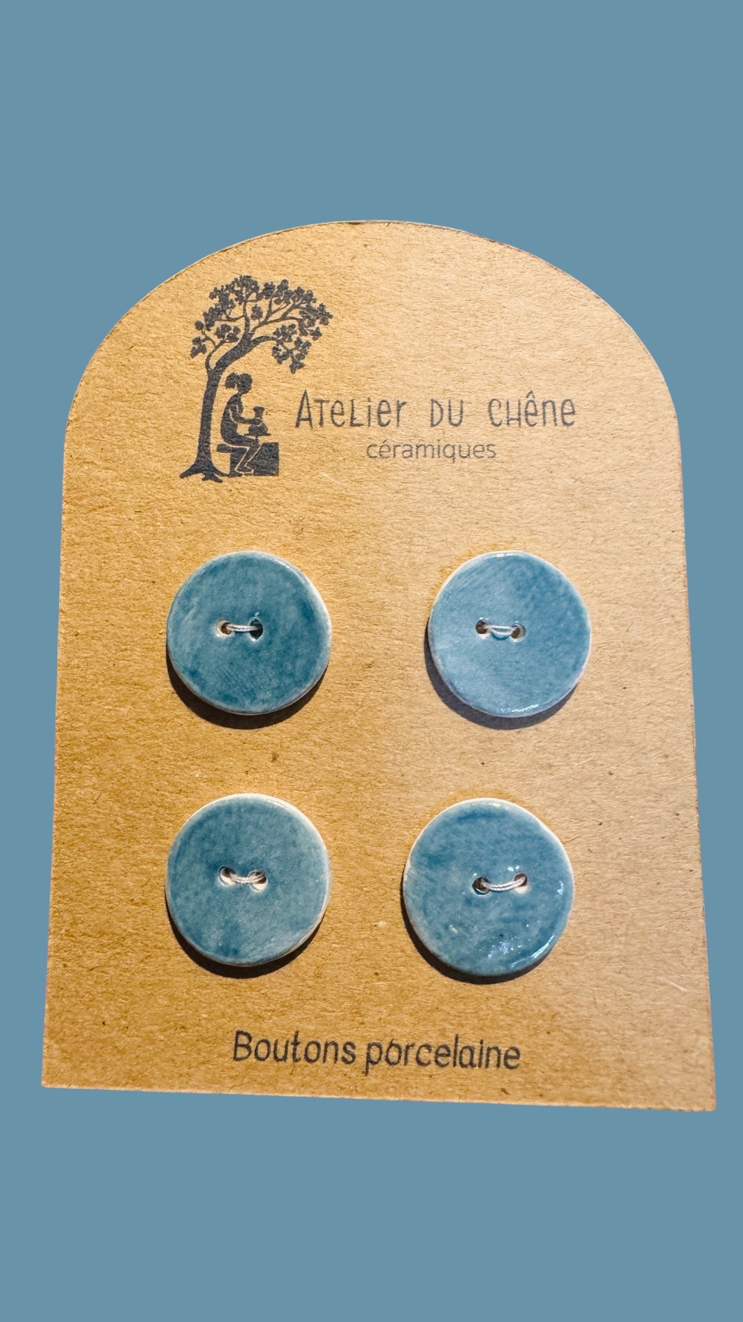 Boutons en porcelaine bleu ciel