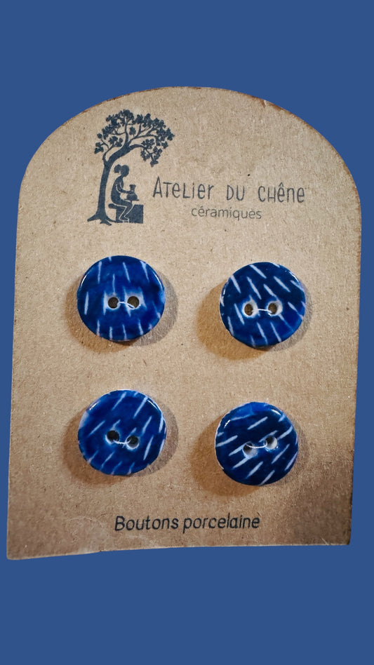 Boutons en porcelaine tachetés bleus